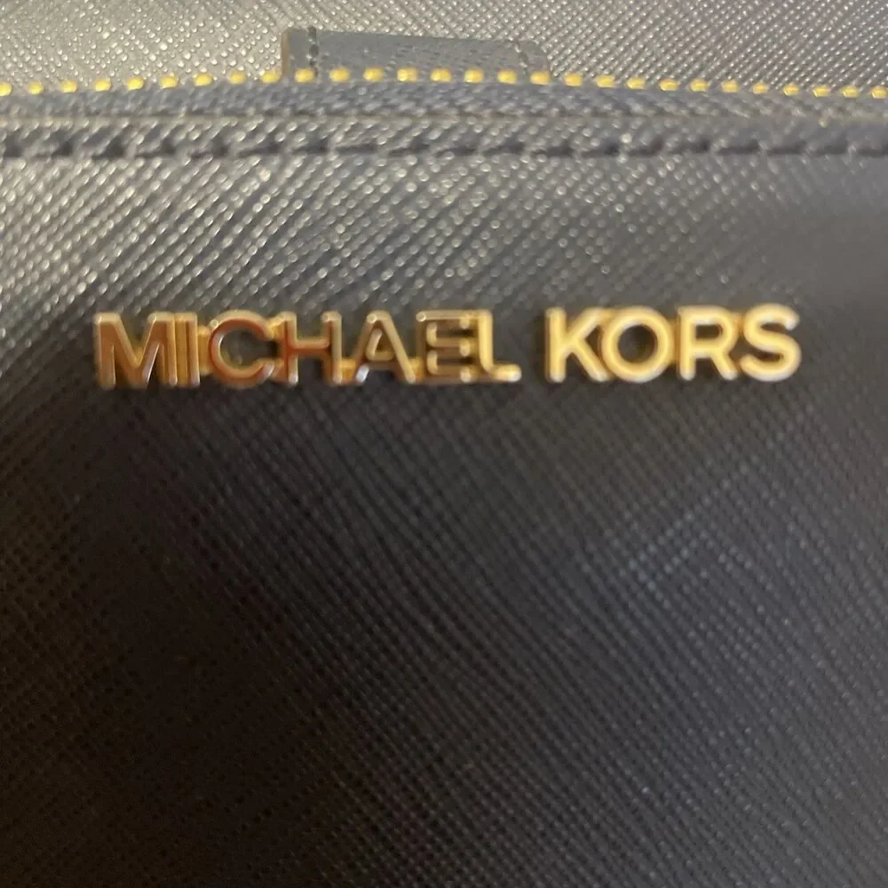 Michael Kors Navy Zip Top Large Tote Bag Gold Hardware Logo Charm Pockets